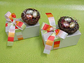 Metallic nest with 3 eggs / pick multicolor