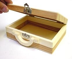 Wooden Valise middle