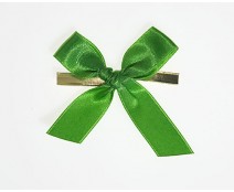 Bow ready made No 306 double face satin 15mm clipband 60mm red